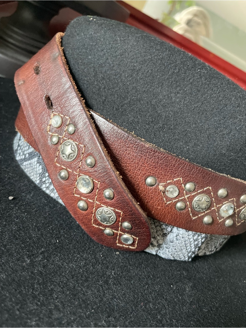 BKE Studded Rhinestone Brown Leather Belt with Ornate Silver Buckle 33-38” - Picture 5 of 7